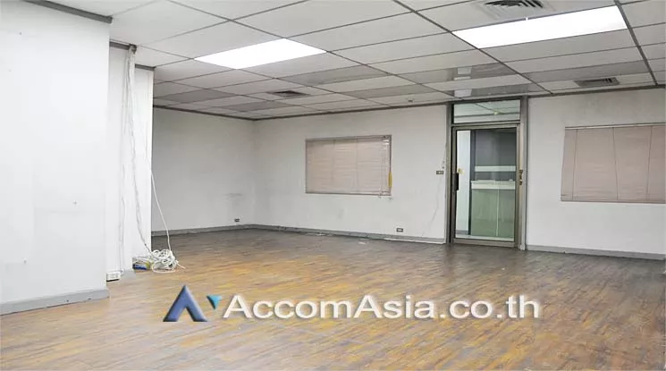 4  Office Space For Rent in Sukhumvit ,Bangkok BTS Asok - MRT Sukhumvit at Rajapark Building AA14272